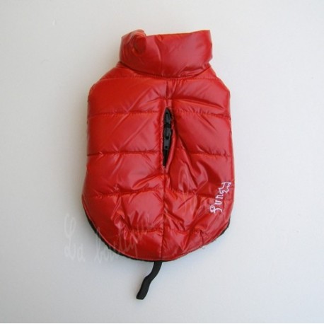 Petit prix : doudoune fun doogy rouge...